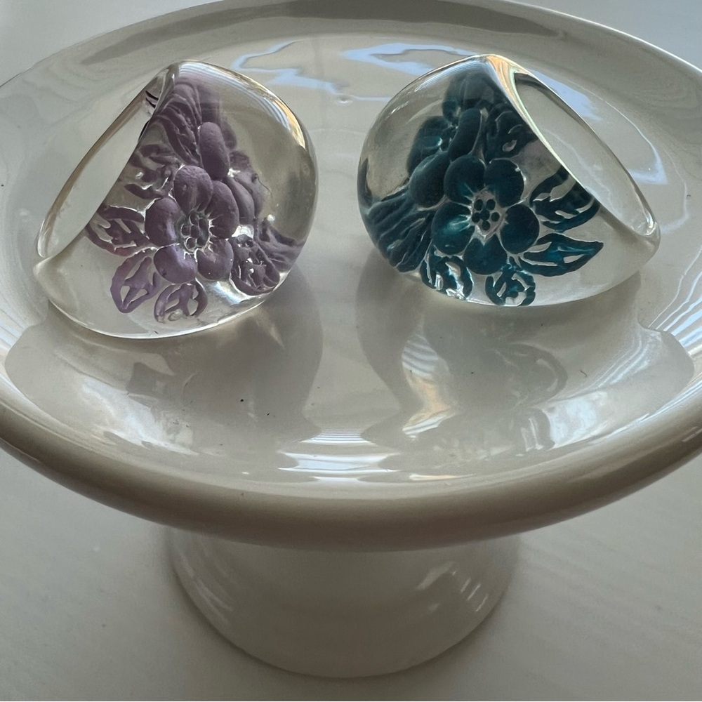Pair of Floral Resin Statement Rings Size 6.5